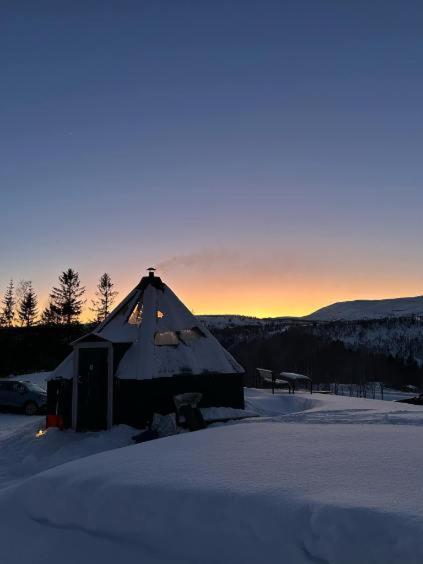 Апартаменти Hessdalen Ufocamp Varhus Номер фото